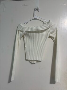 Edikted Off-Shoulder Ribbed Long Sleeve Top in White